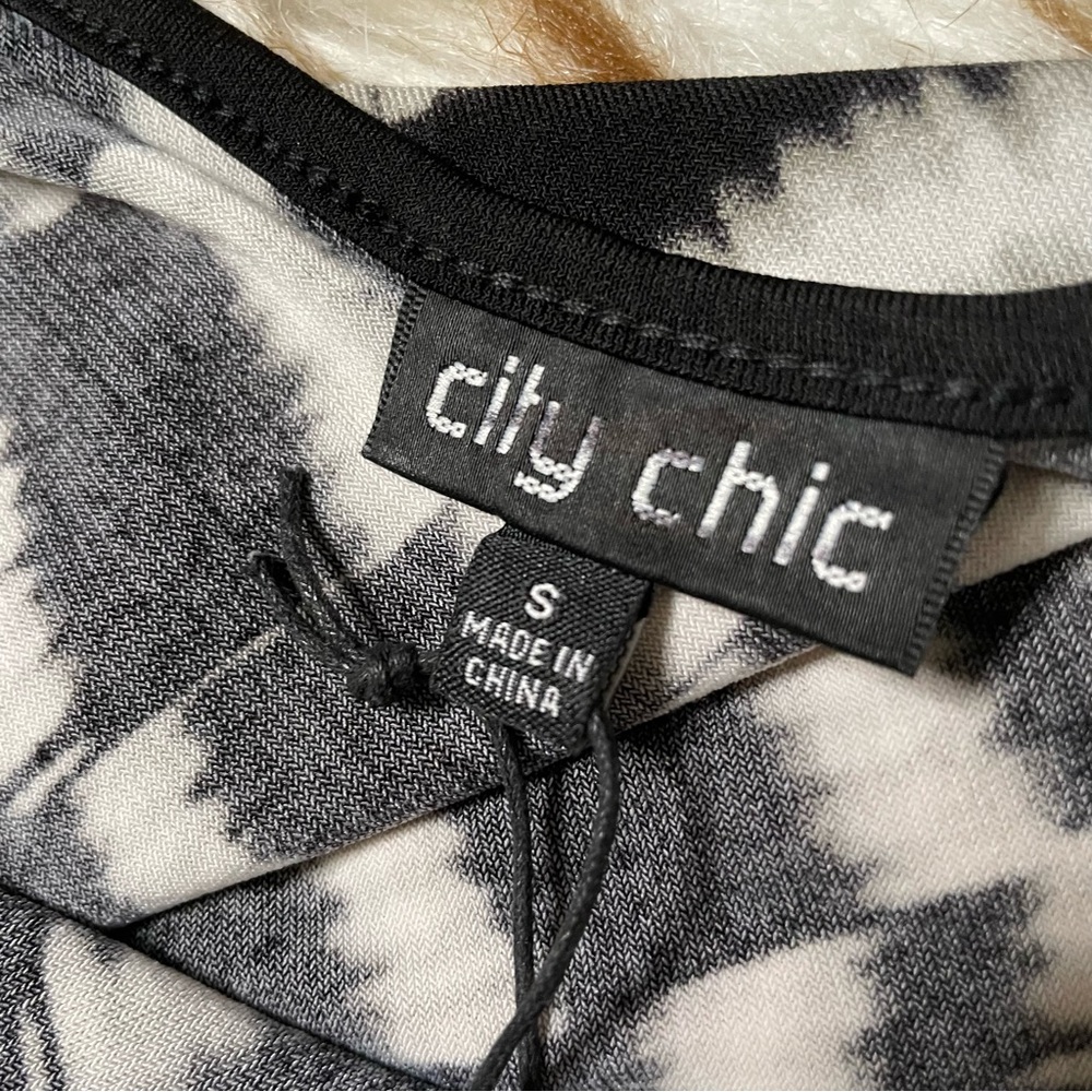 City Chic one Shoulder dress - Picture 3 of 6